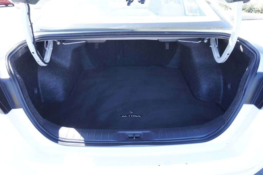 Certified 2025 Nissan Altima 2.5 SV FWD image 8
