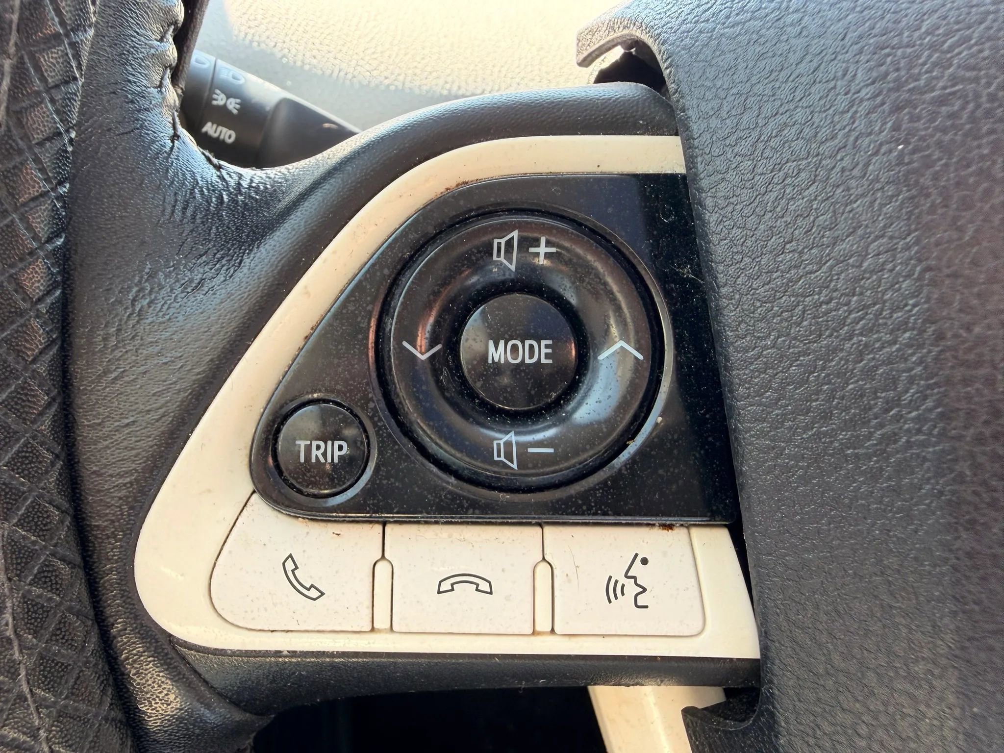 Used 2016 Toyota Prius Three w/ Advanced Technology Package FWD image 29