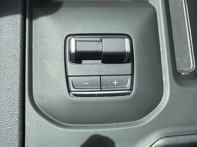 Certified 2025 GMC Sierra 3500 AT4 w/ Technology Package AWD/4WD image 34