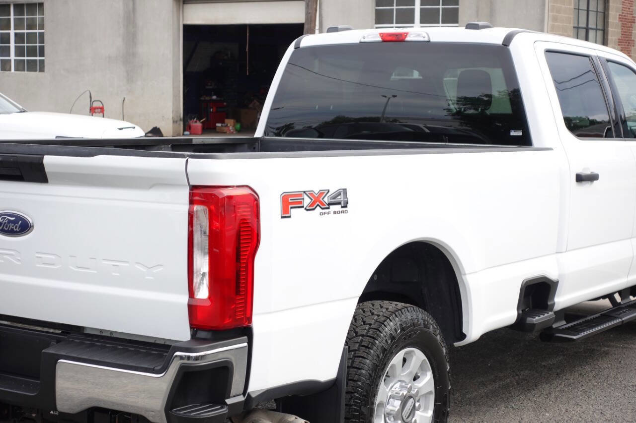 Used 2024 Ford F250 XLT image 11
