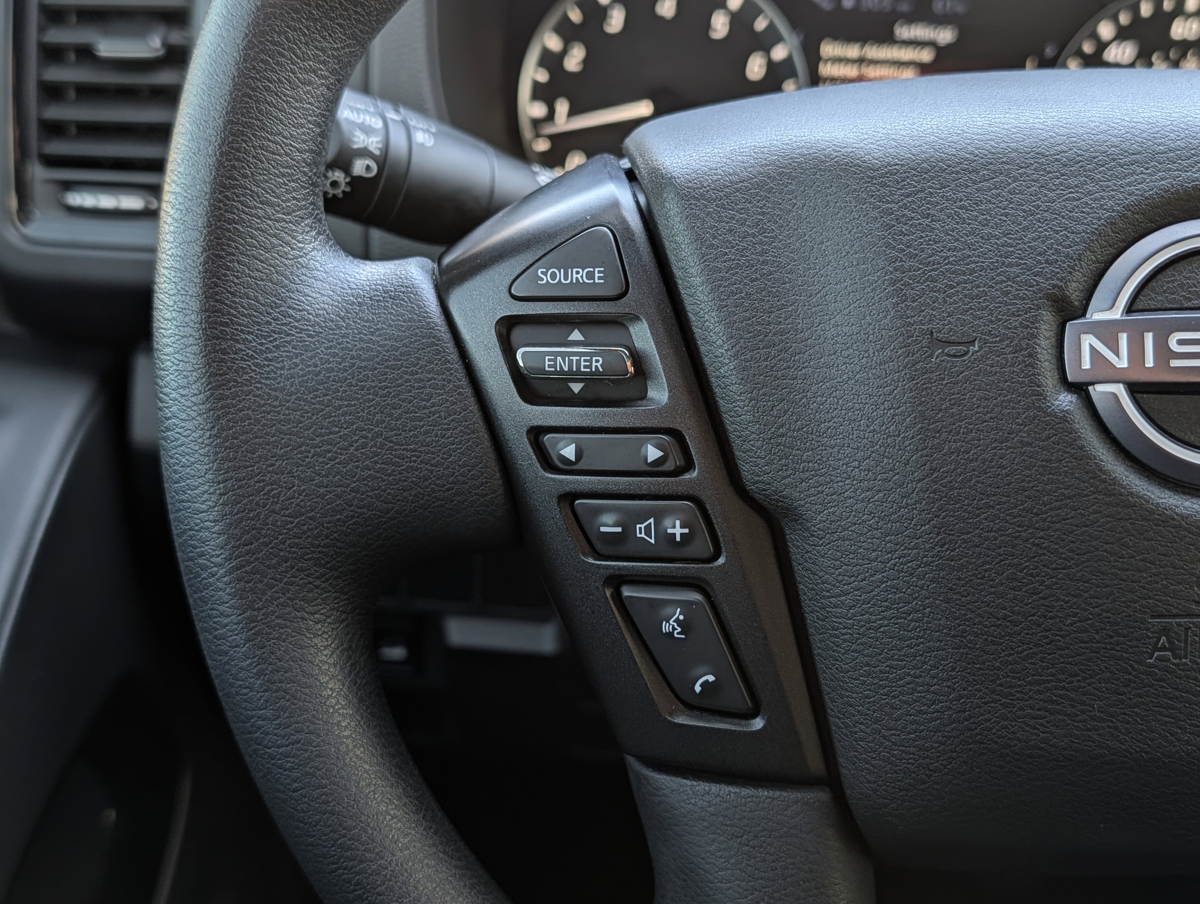 Used 2023 Nissan Frontier SV w/ Midnight Edition Package image 26