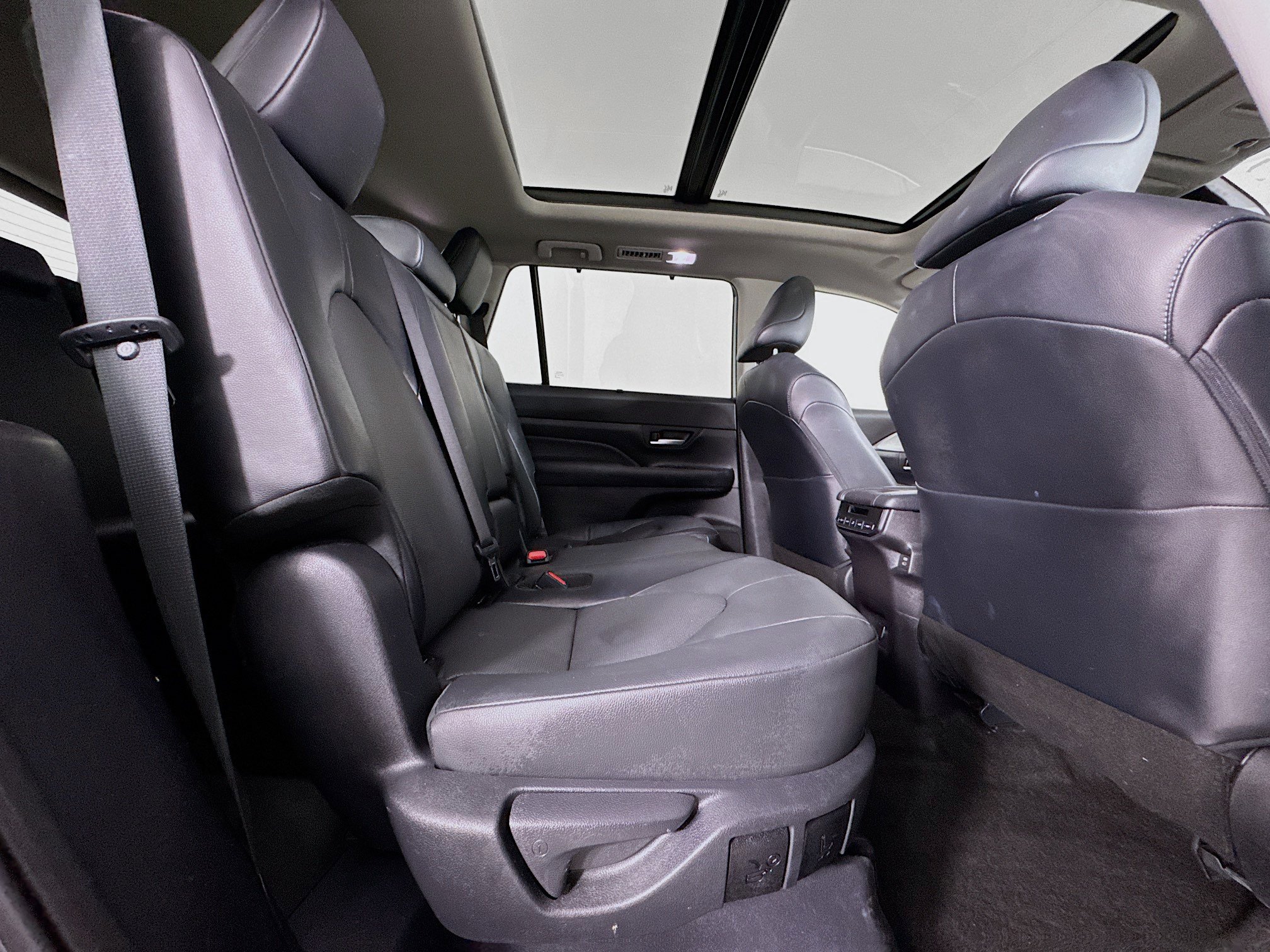 Certified 2025 Toyota Grand Highlander AWD image 28