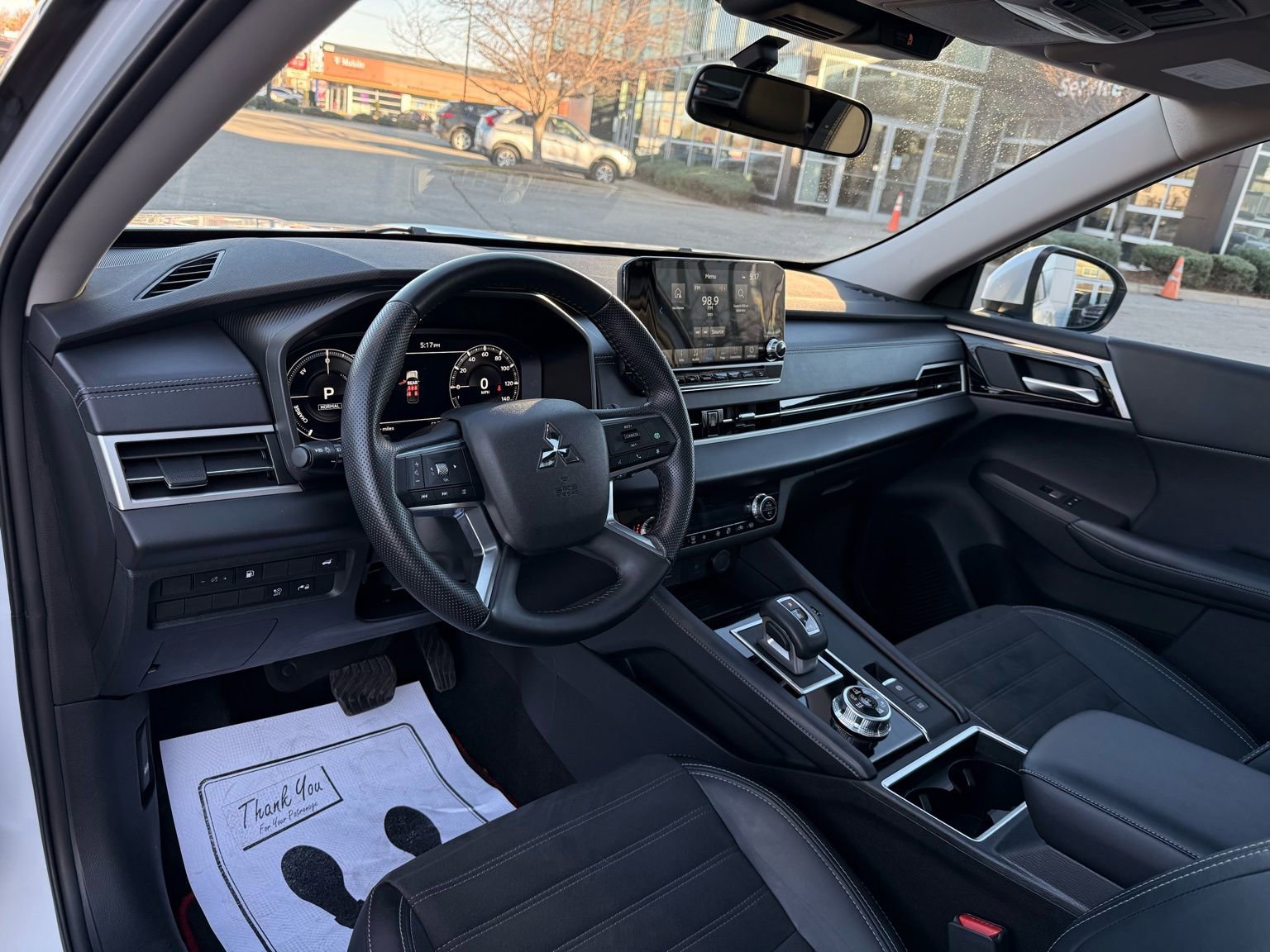 Used 2024 Mitsubishi Outlander SEL image 45