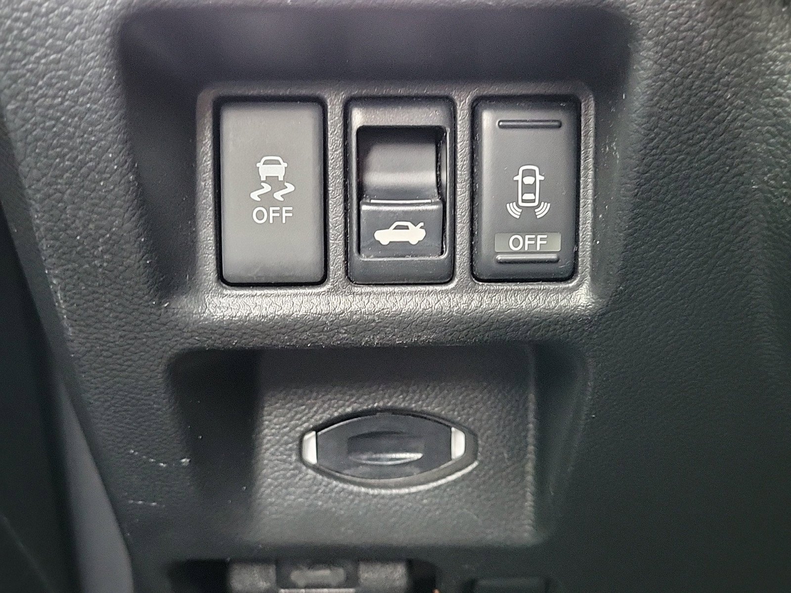 Used 2014 INFINITI Q60 Journey w/ Premium Package image 30