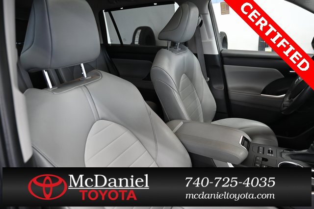 Certified 2023 Toyota Highlander XLE image 9
