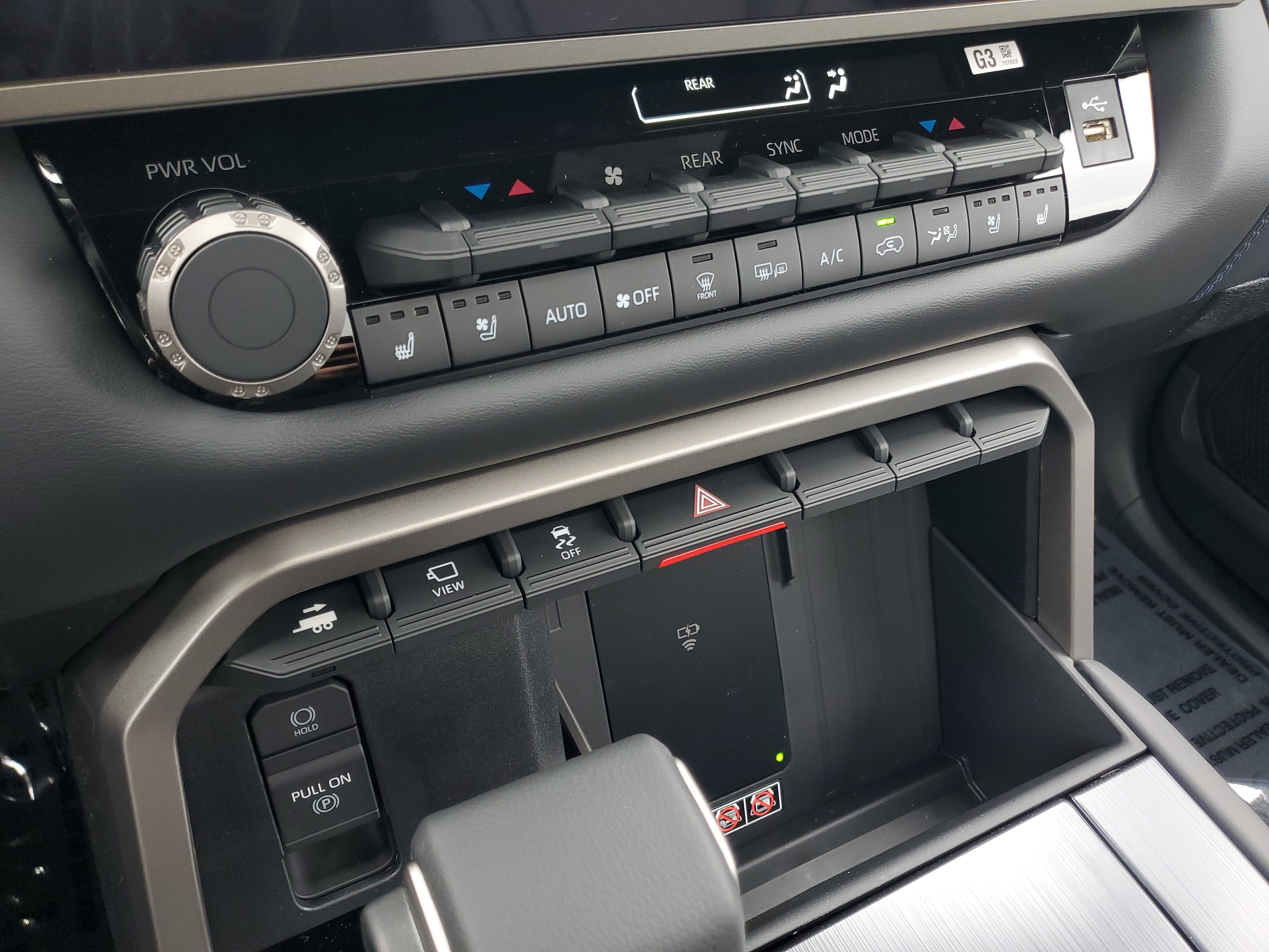 New 2026 Toyota Sequoia Platinum AWD/4WD image 32