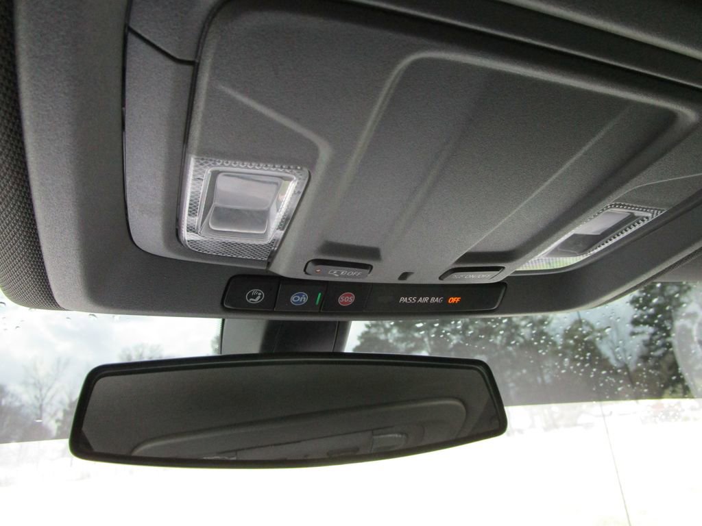 Used 2021 Chevrolet Silverado 1500 LT image 40