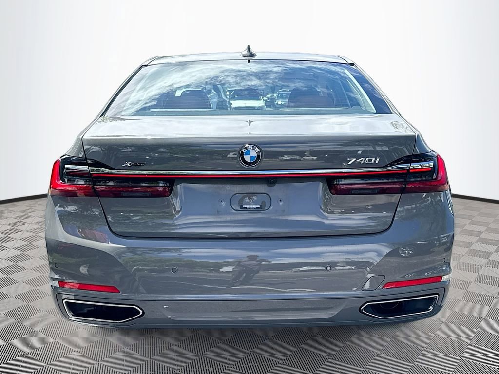 Used 2022 BMW 740i xDrive w/ Premium Package image 7