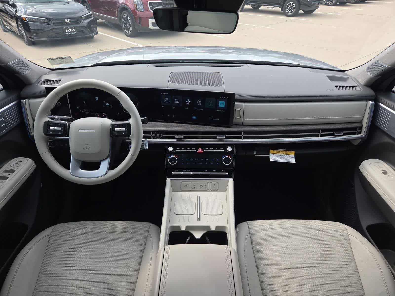 Used 2025 Hyundai Santa Fe Limited FWD image 13