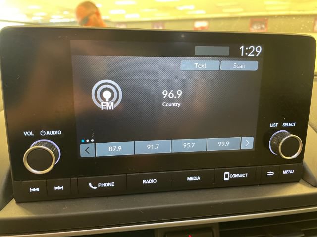 Used 2024 Honda Pilot LX image 22