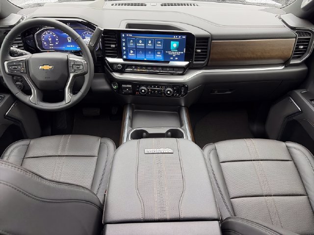 Used 2026 Chevrolet Silverado 3500 High Country w/ High Country Premium Package AWD/4WD image 9