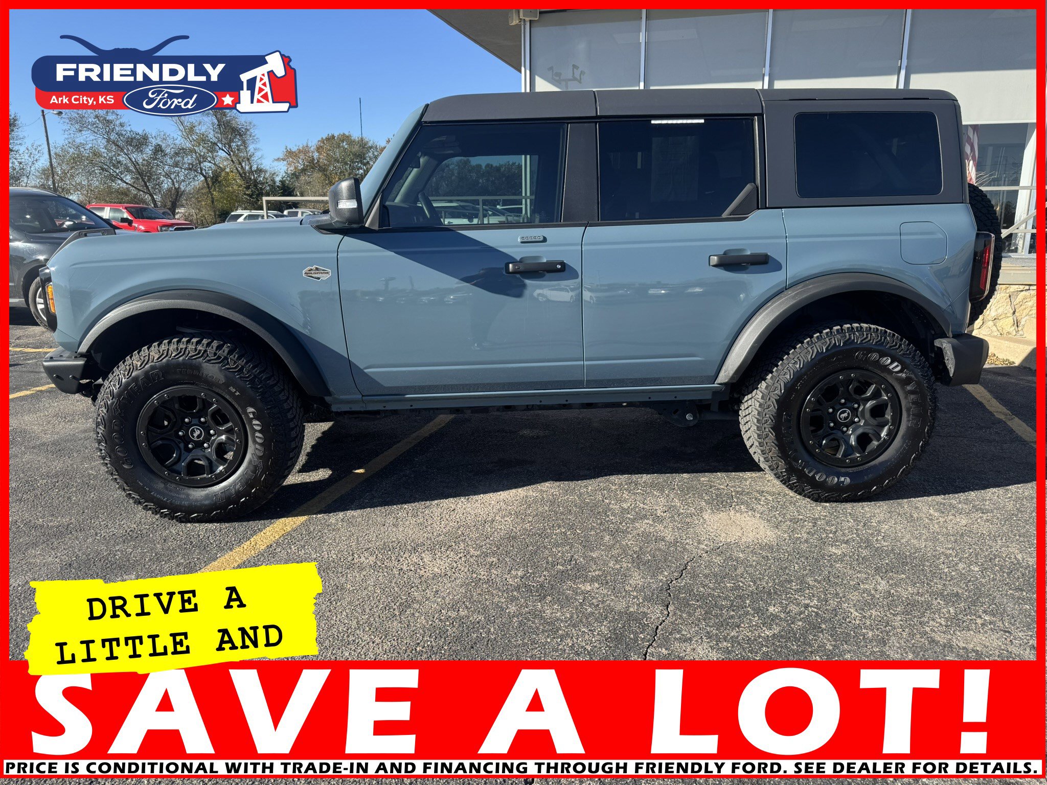 Used 2023 Ford Bronco Wildtrak image 2