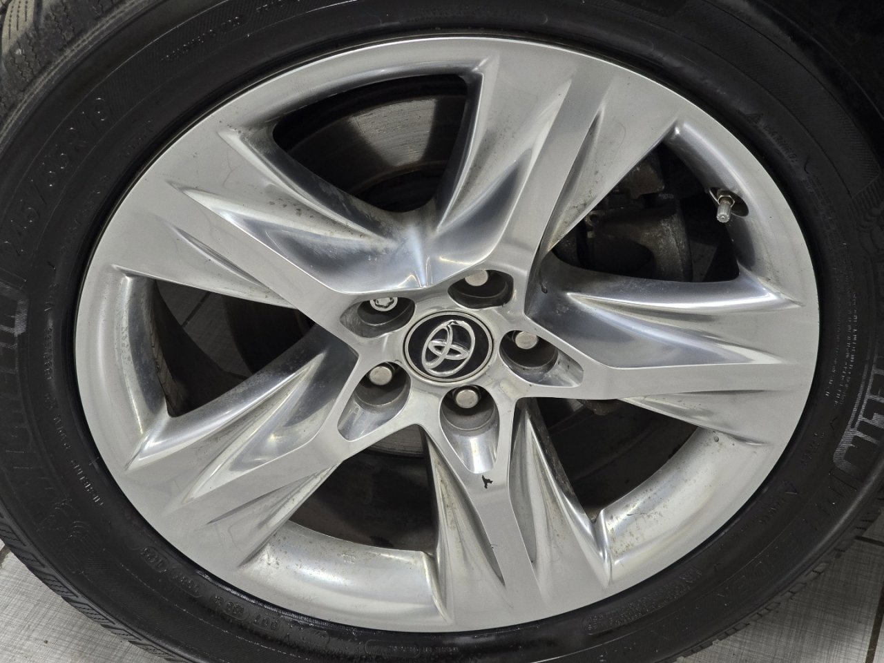 Certified 2019 Toyota Highlander Limited w/ Protection Package #3 image 10