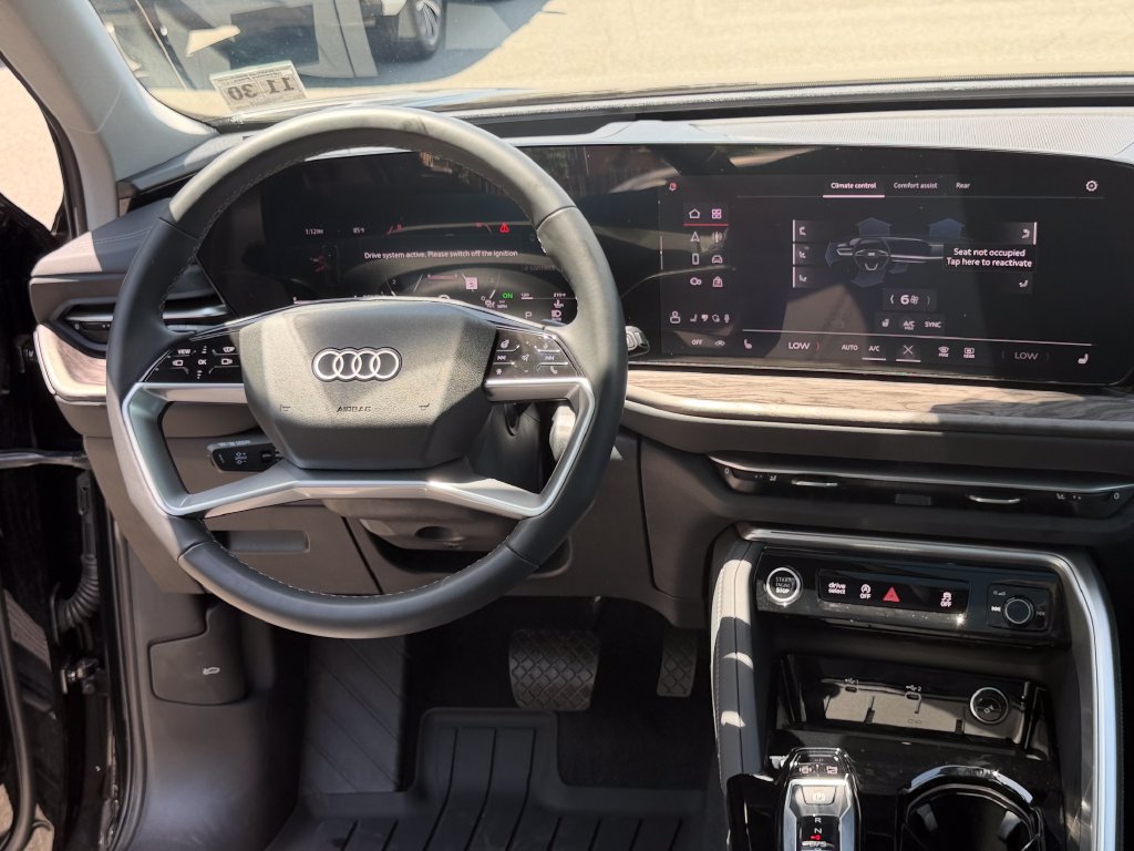 Used 2025 Audi Q5 Premium w/ Premium Plus AWD/4WD image 24