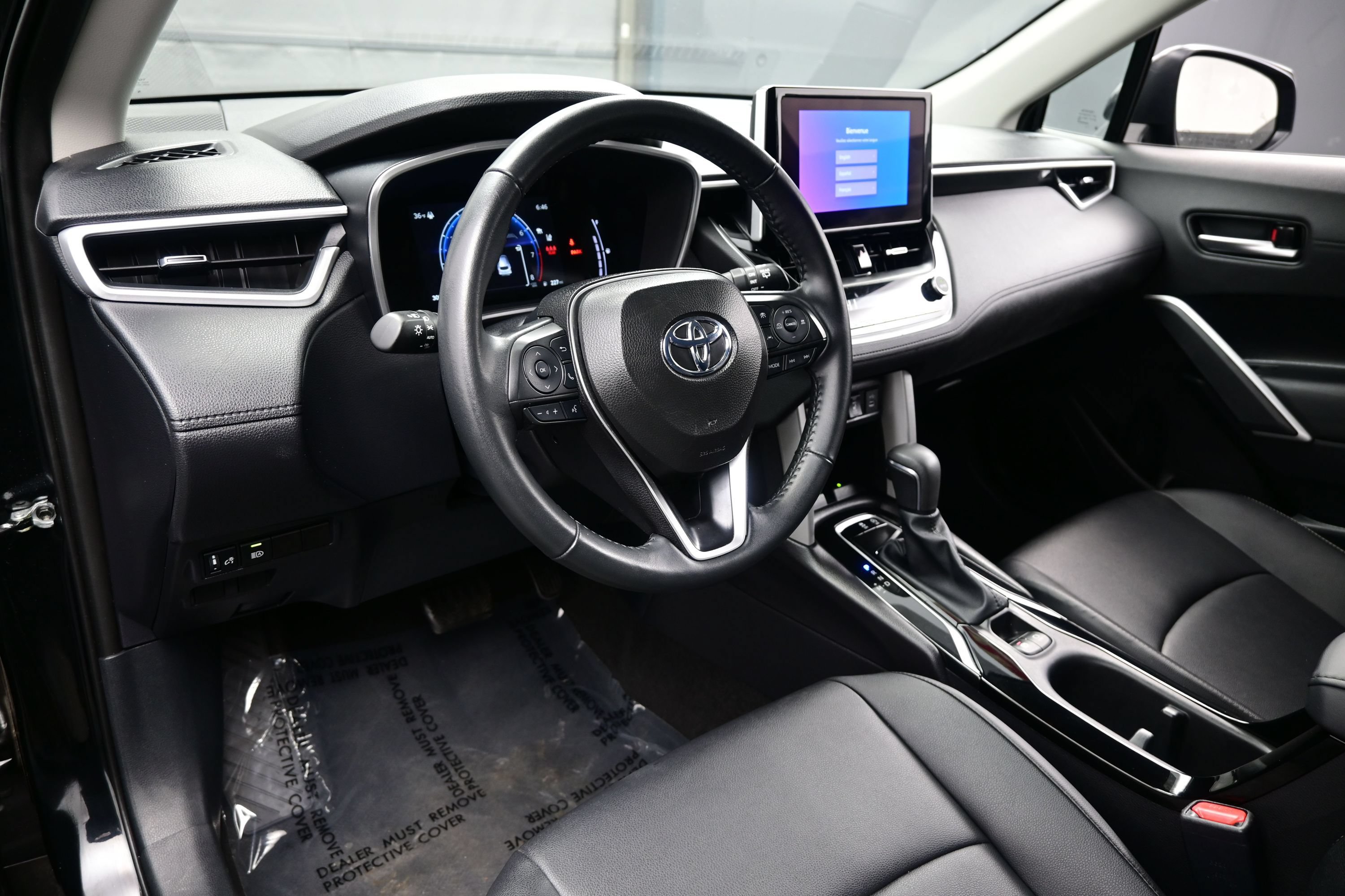 Used 2025 Toyota Corolla Cross XLE AWD/4WD image 13