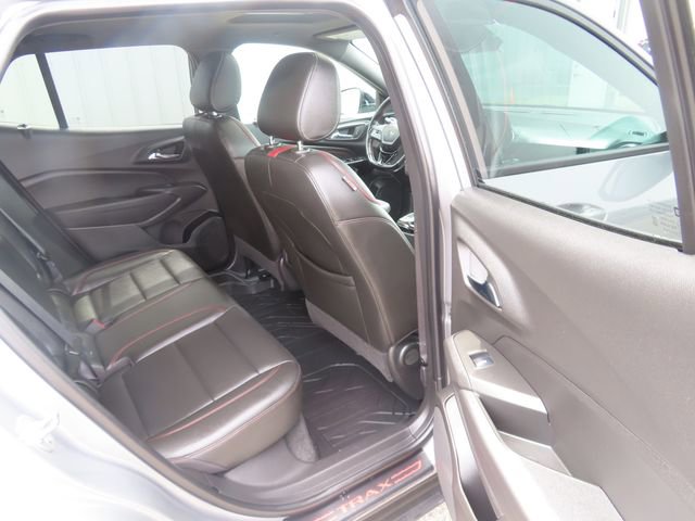 Used 2025 Chevrolet Trax RS w/ Sunroof Package FWD image 27