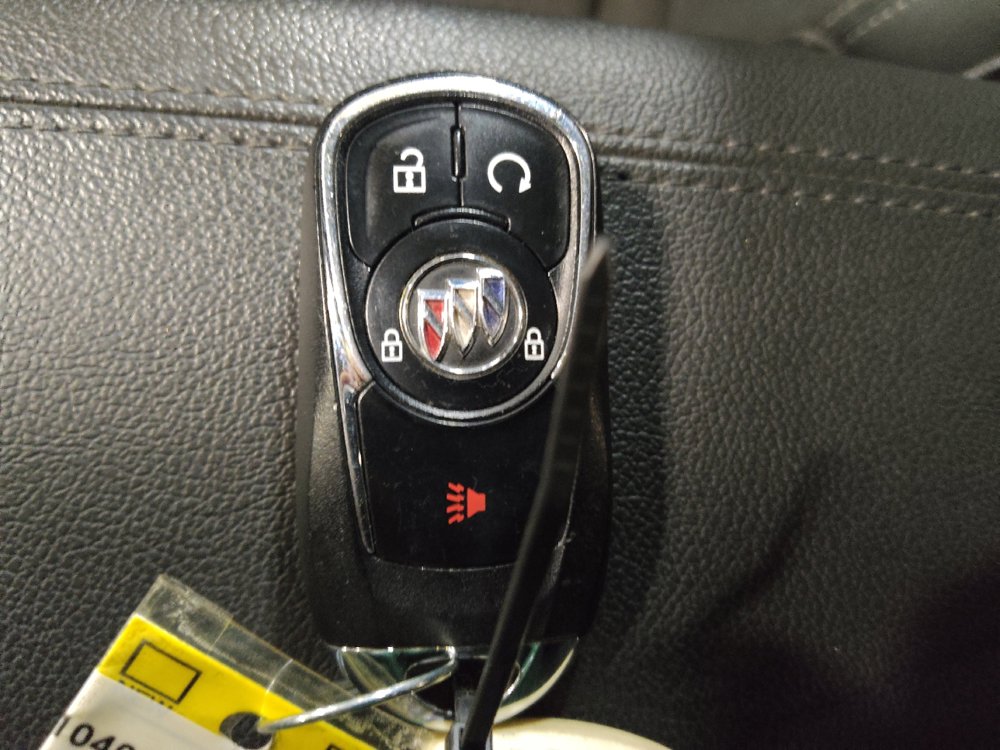 Used 2021 Buick Encore GX Preferred w/ Sport Touring Package FWD image 32