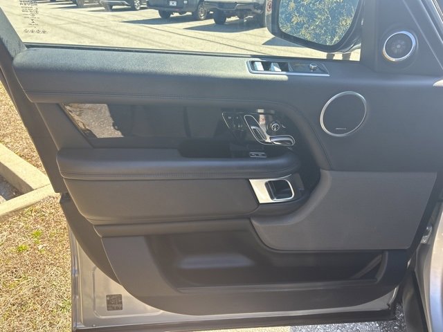 Used 2019 Land Rover Range Rover image 10