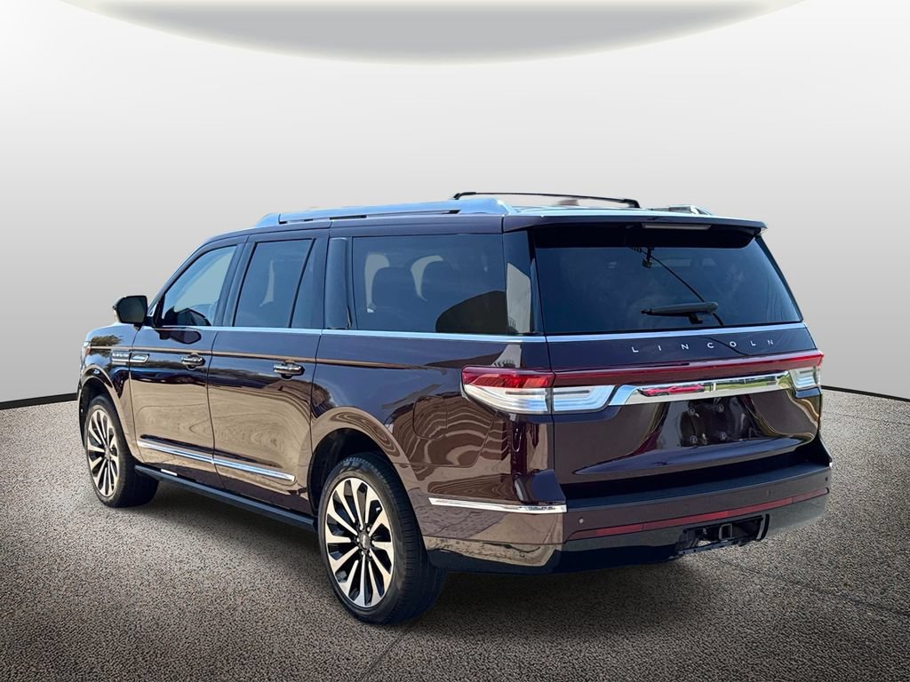 Used 2024 Lincoln Navigator L Reserve AWD/4WD image 4