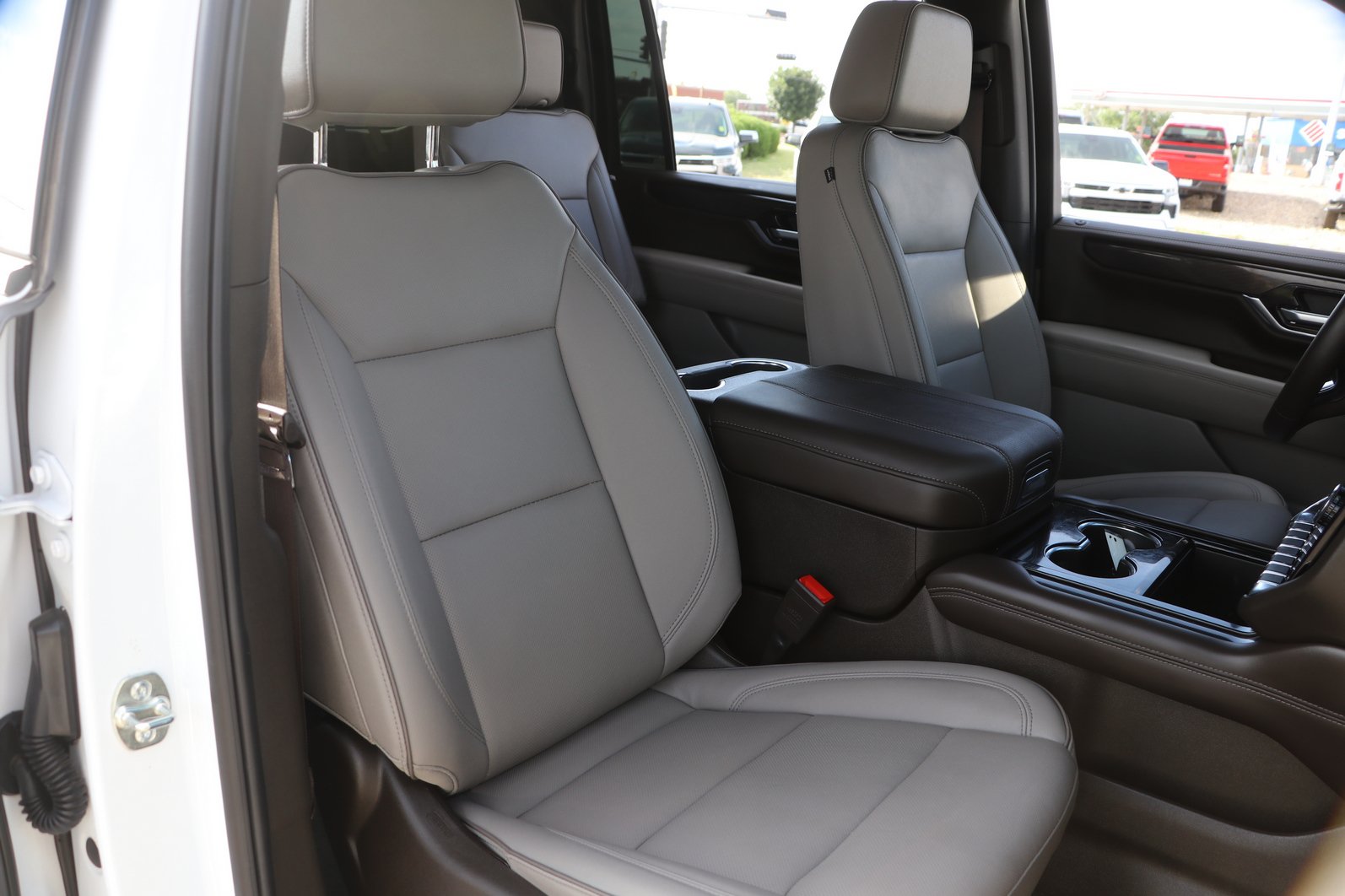 Used 2026 GMC Yukon XL Elevation AWD/4WD image 34