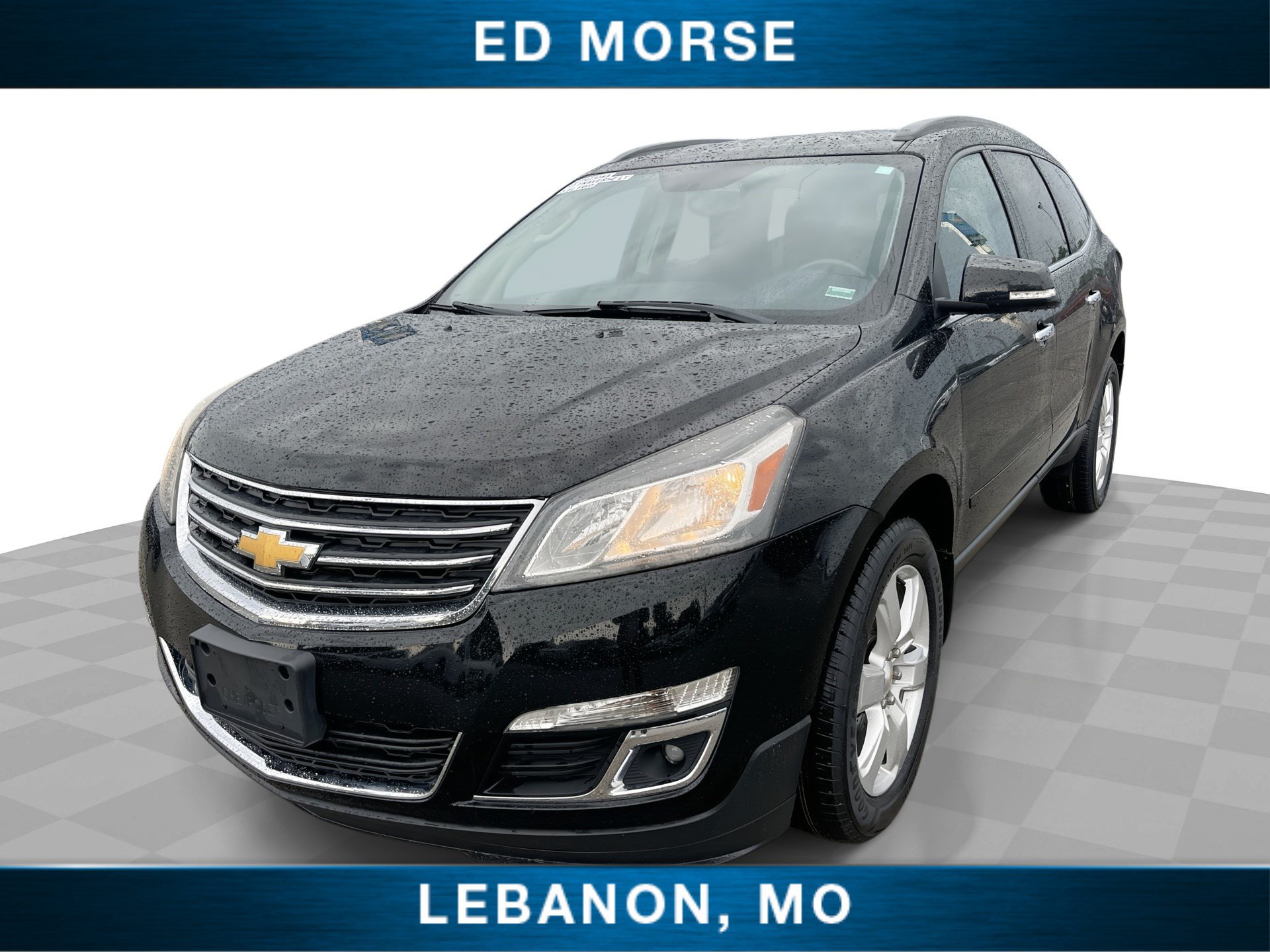 Used 2017 Chevrolet Traverse LT w/ Style and Technology Package FWD image 1