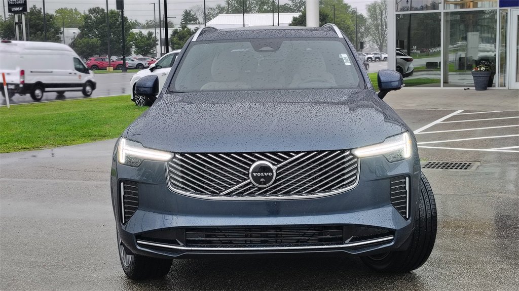 New 2026 Volvo XC90 B6 Plus image 38