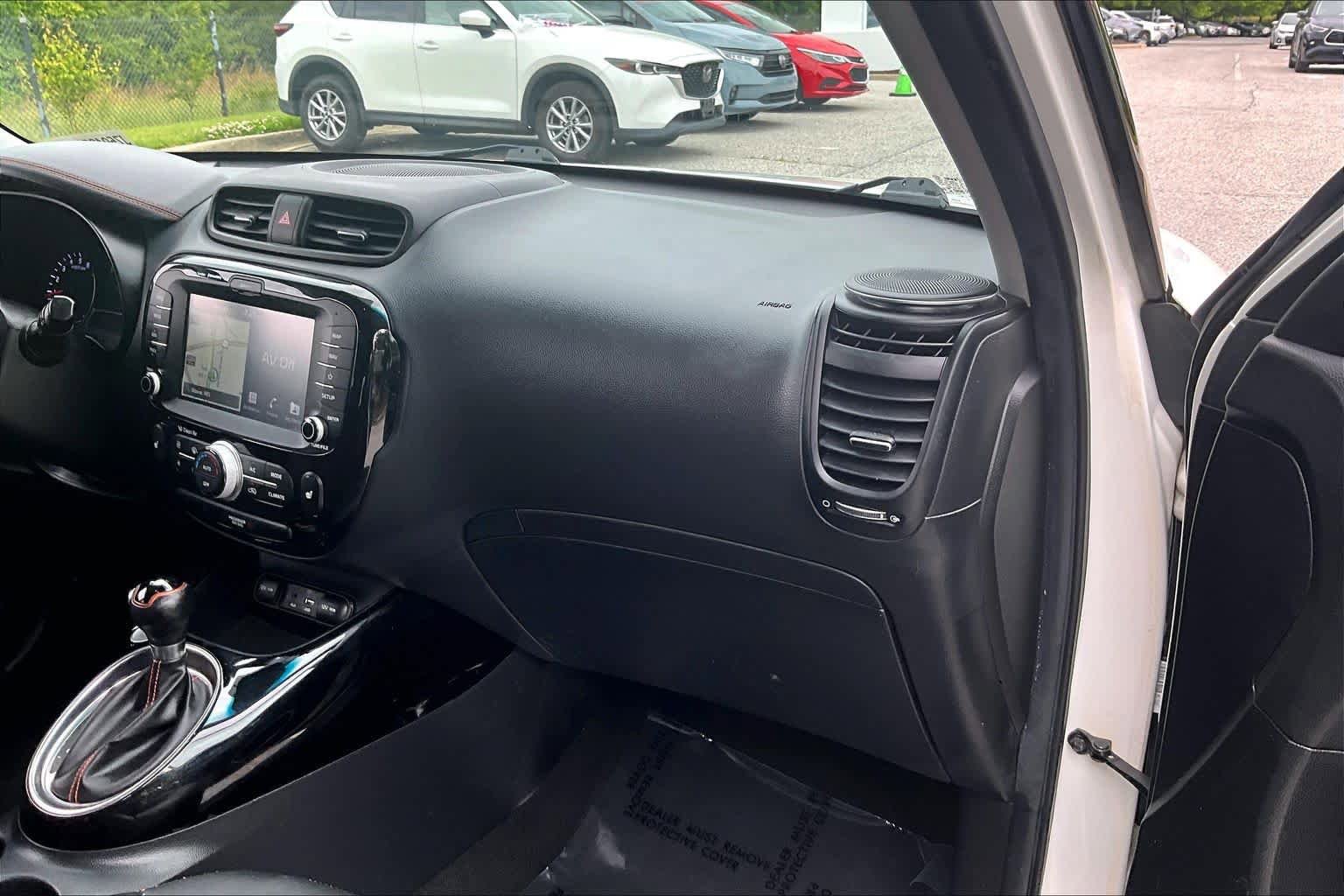 Used 2018 Kia Soul ! w/ Tech Package FWD image 19