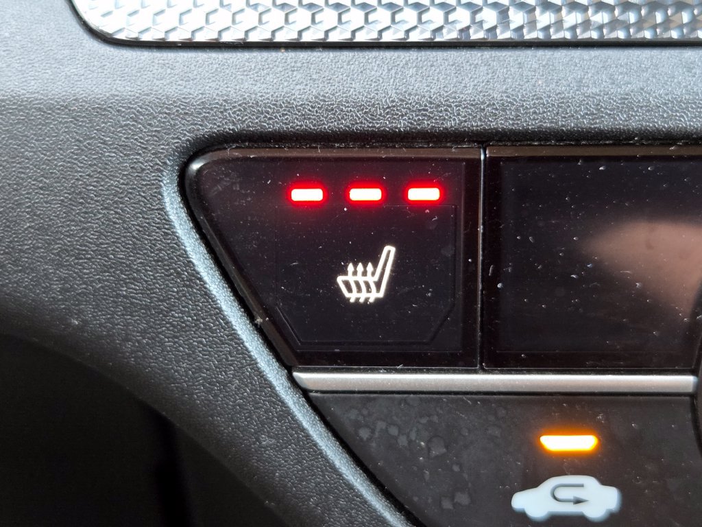 Used 2025 Honda CR-V EX image 8
