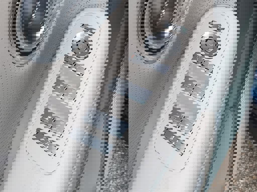 New 2026 Hyundai Ioniq 9 Calligraphy image 17