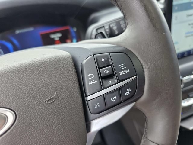 Used 2020 Ford Explorer Platinum w/ Premium Technology Package AWD/4WD image 13