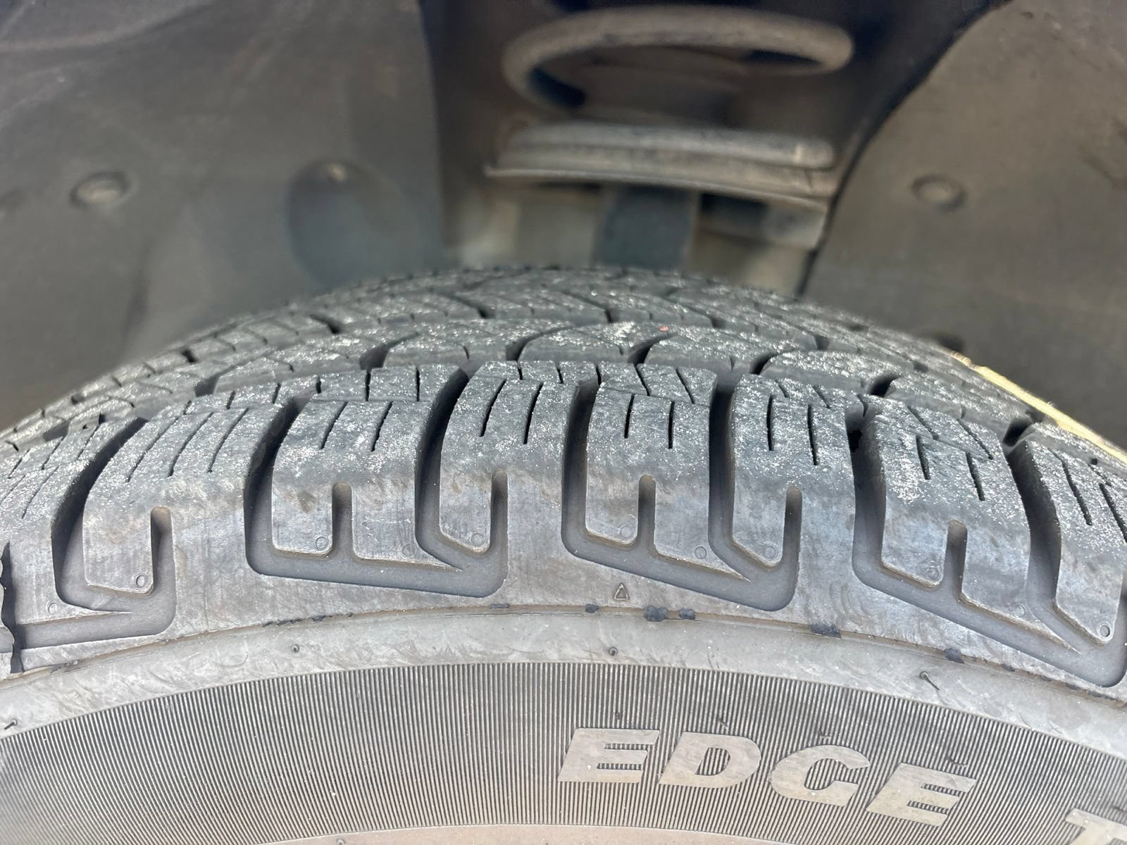 Used 2014 Ford Edge SEL FWD image 13