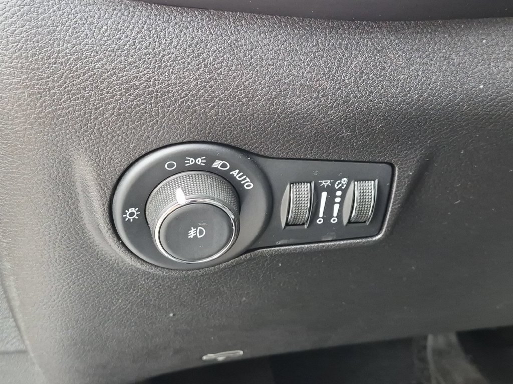 Certified 2023 Jeep Compass High Altitude w/ Driver Assist Group I AWD/4WD image 16
