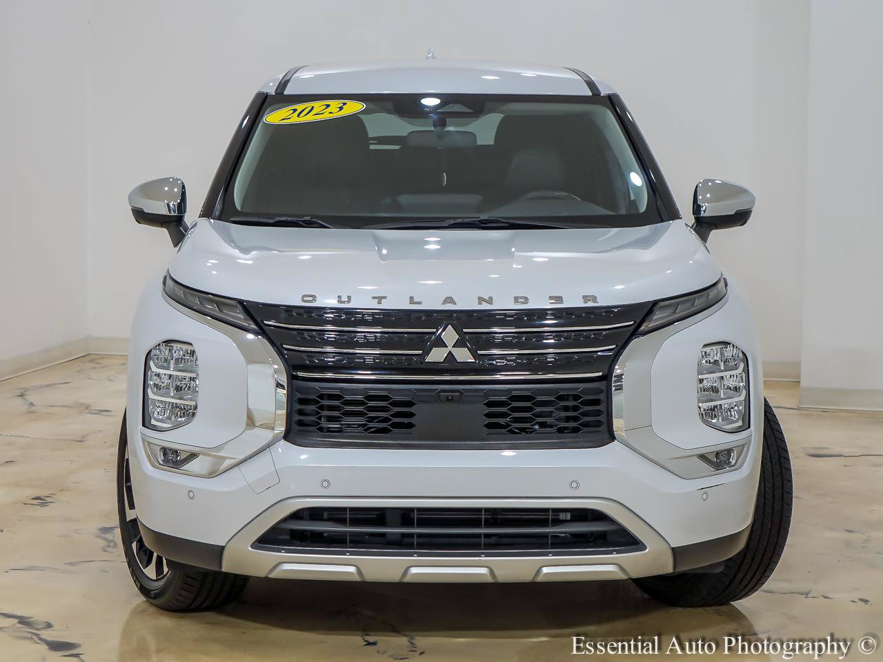 Used 2023 Mitsubishi Outlander SE FWD image 5