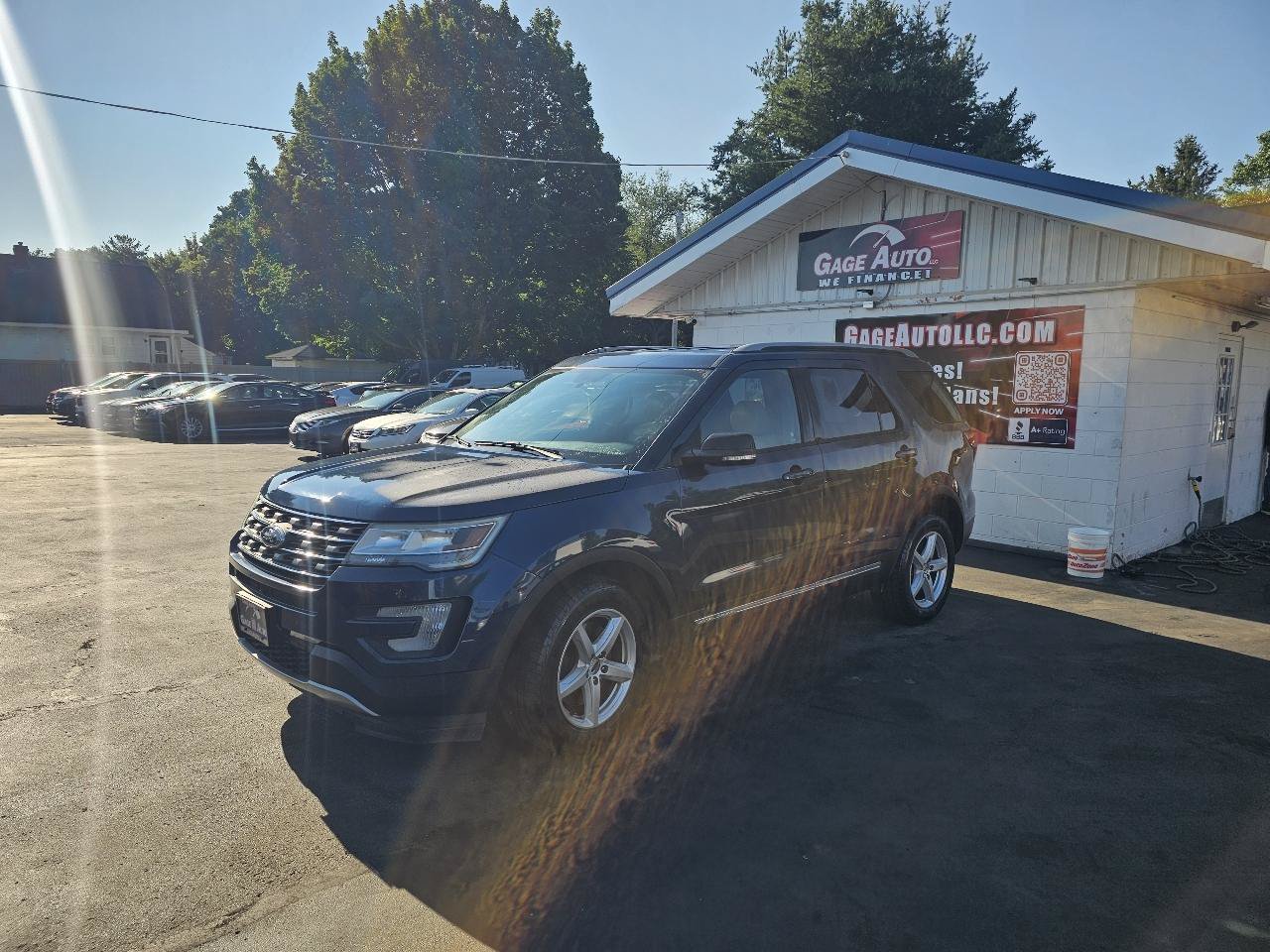 Used 2016 Ford Explorer XLT w/ Equipment Group 202A AWD/4WD image 5