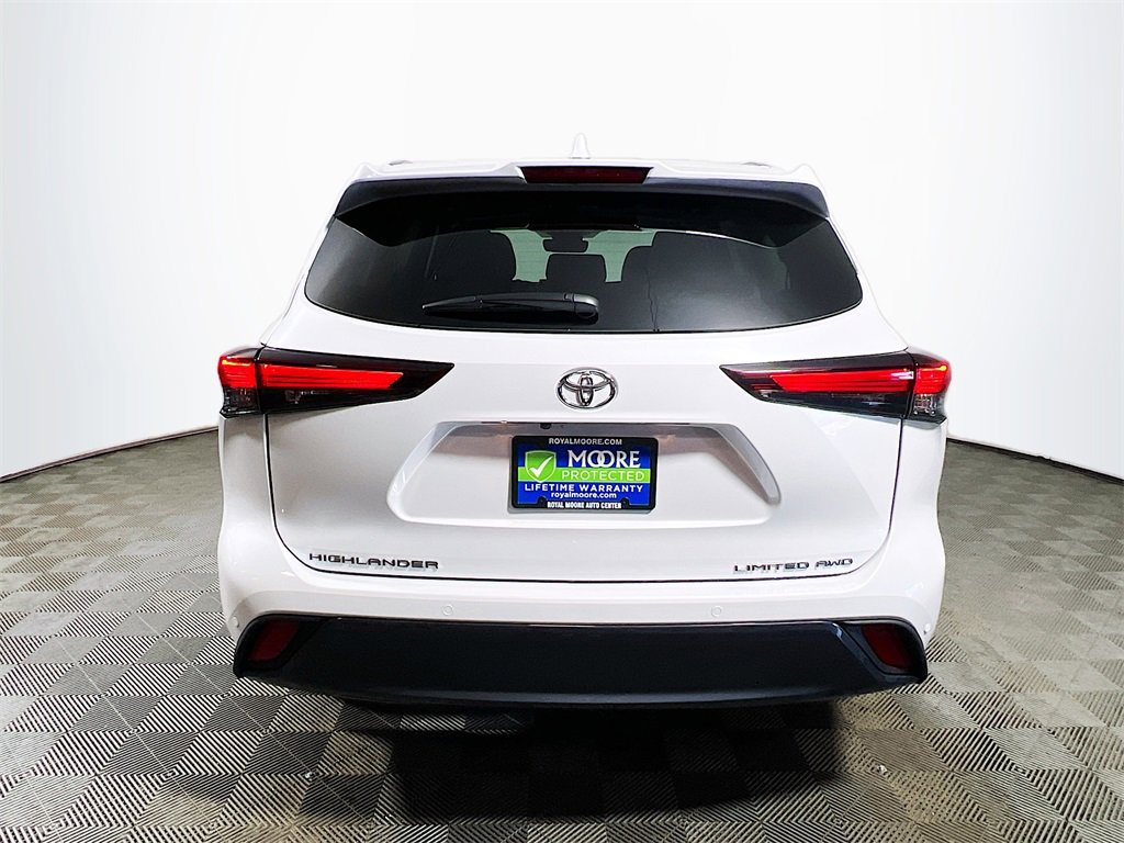 New 2025 Toyota Highlander Limited image 7