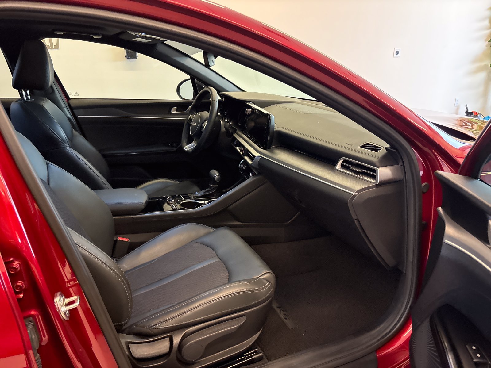 Used 2024 Kia K5 GT-Line AWD/4WD image 6