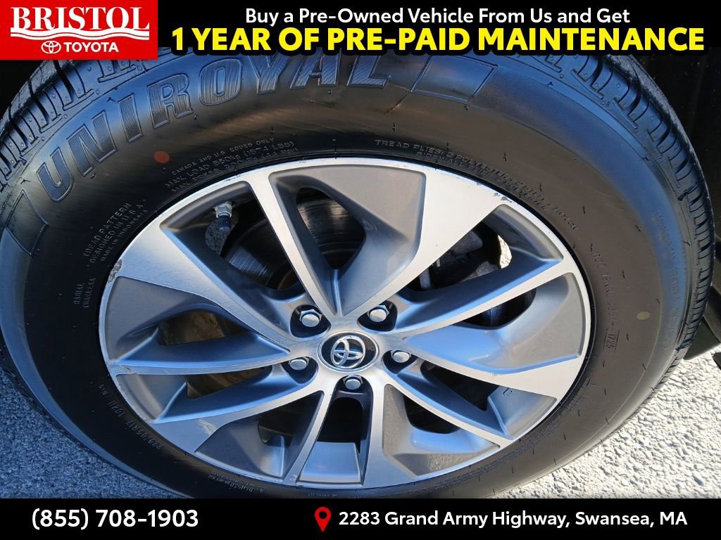 Used 2018 Toyota RAV4 LE image 9