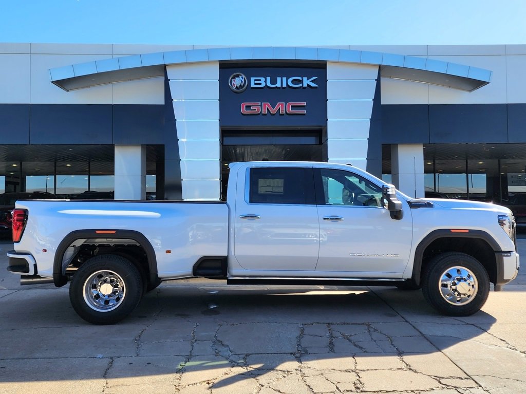 New 2026 GMC Sierra 3500 Denali Ultimate image 2