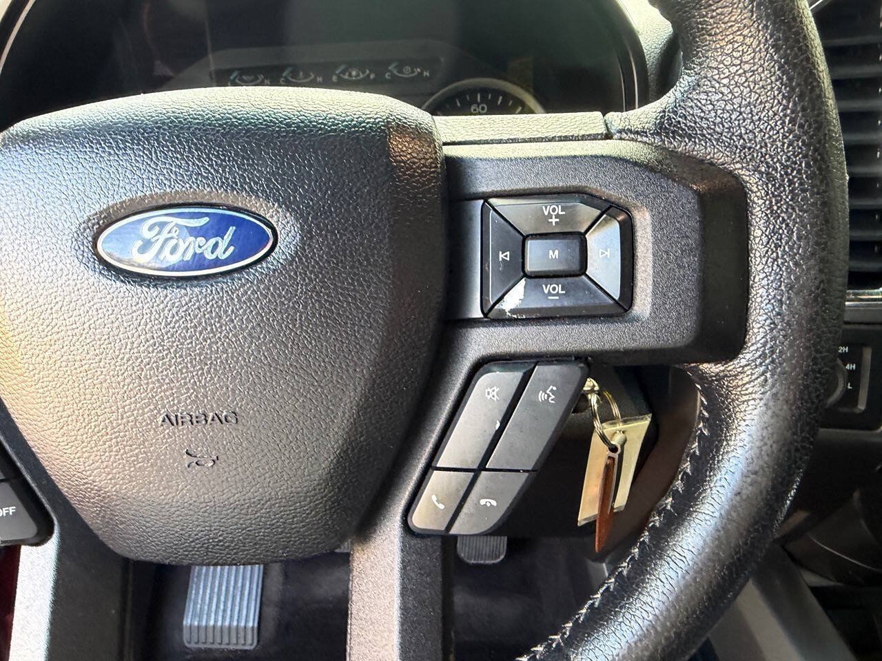 Used 2016 Ford F150 XLT w/ Equipment Group 302A Luxury AWD/4WD image 24