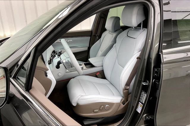New 2026 Genesis GV70 2.5T Advanced AWD/4WD image 32