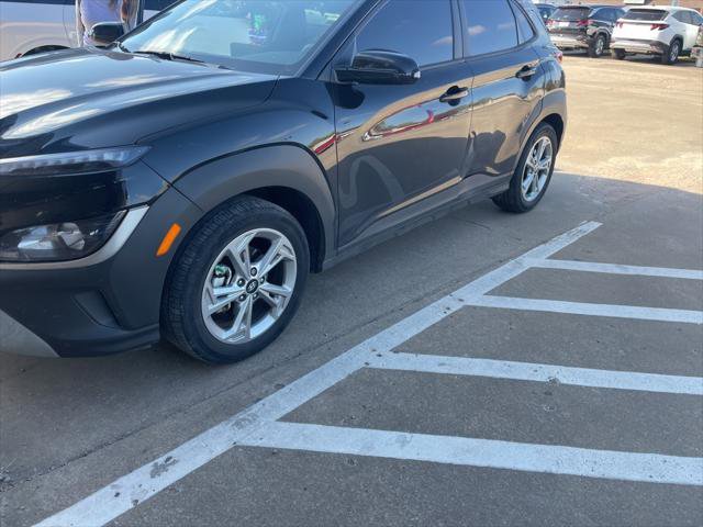 Used 2023 Hyundai Kona SEL w/ Cargo Package image 2