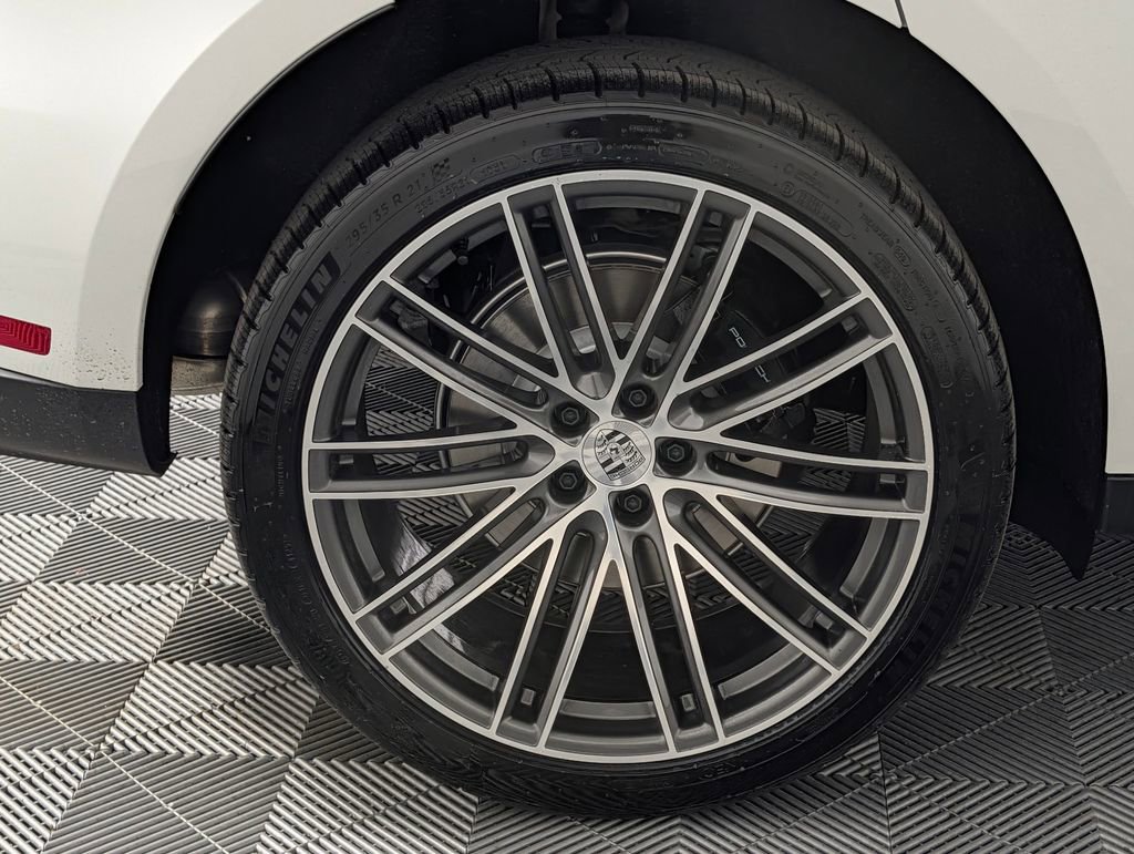 New 2026 Porsche Macan image 13