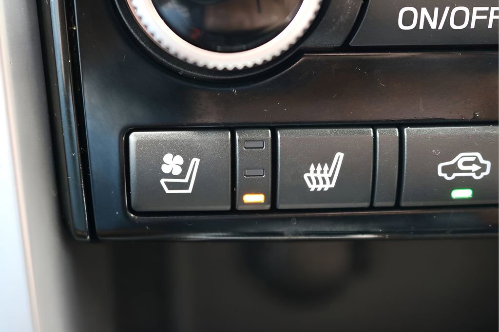 Used 2022 Subaru Ascent Touring AWD/4WD image 25