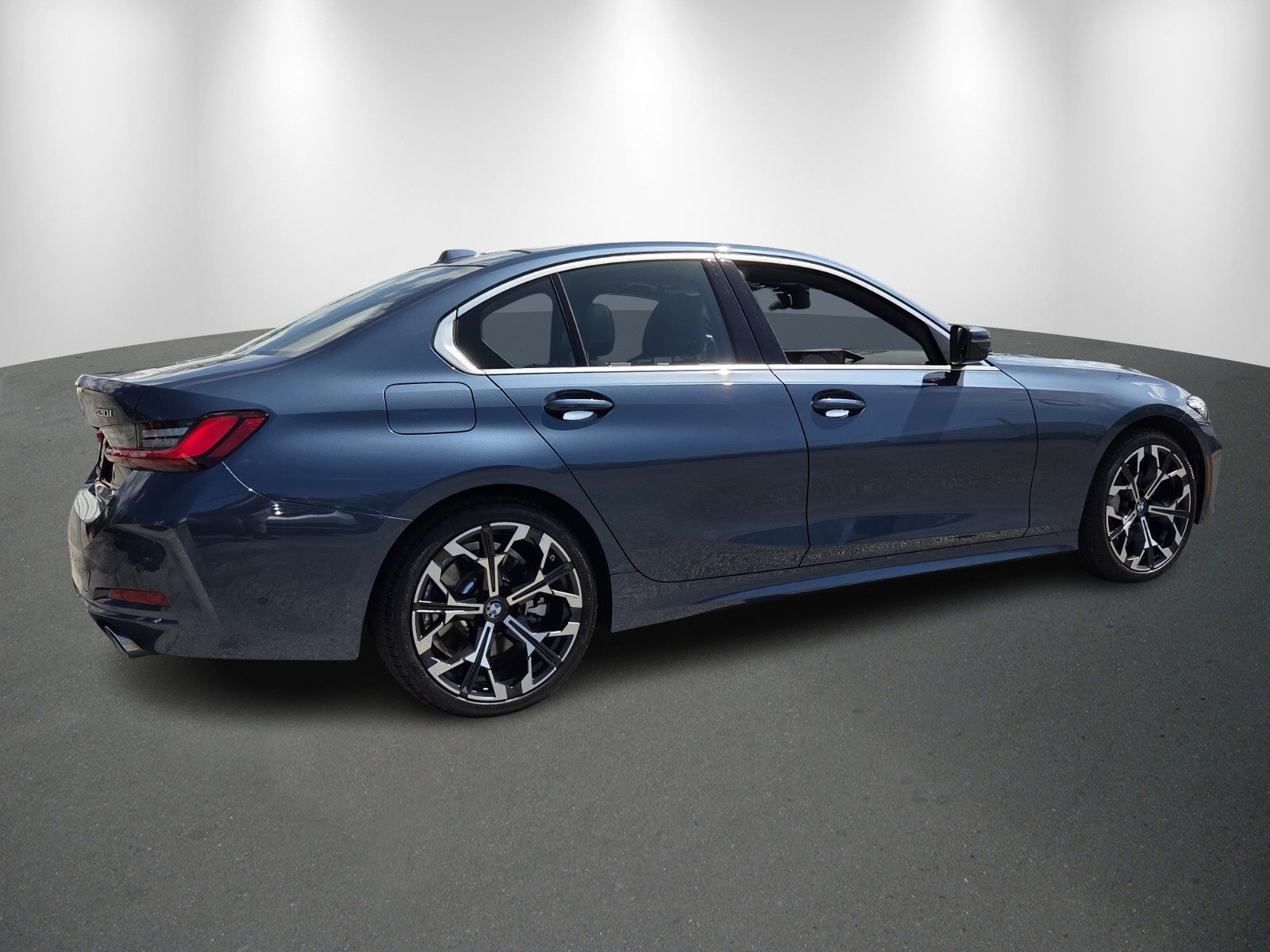 Certified 2025 BMW 330i Sedan image 7