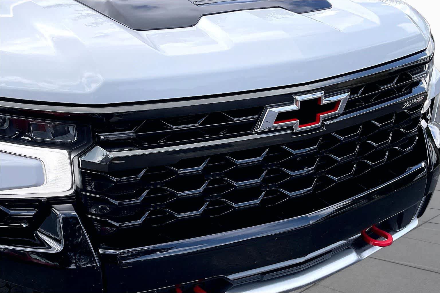 Used 2022 Chevrolet Silverado 1500 ZR2 w/ Technology Package AWD/4WD image 29