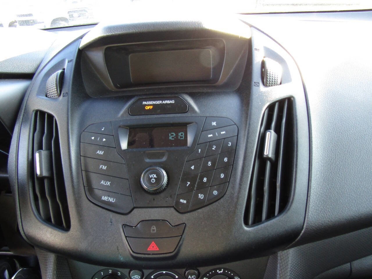 Used 2016 Ford Transit Connect XL image 10