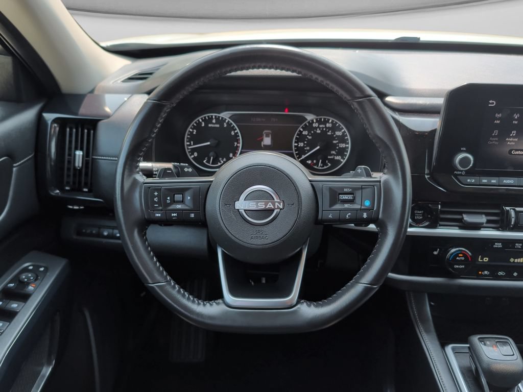 Used 2025 Nissan Pathfinder SV AWD/4WD image 11