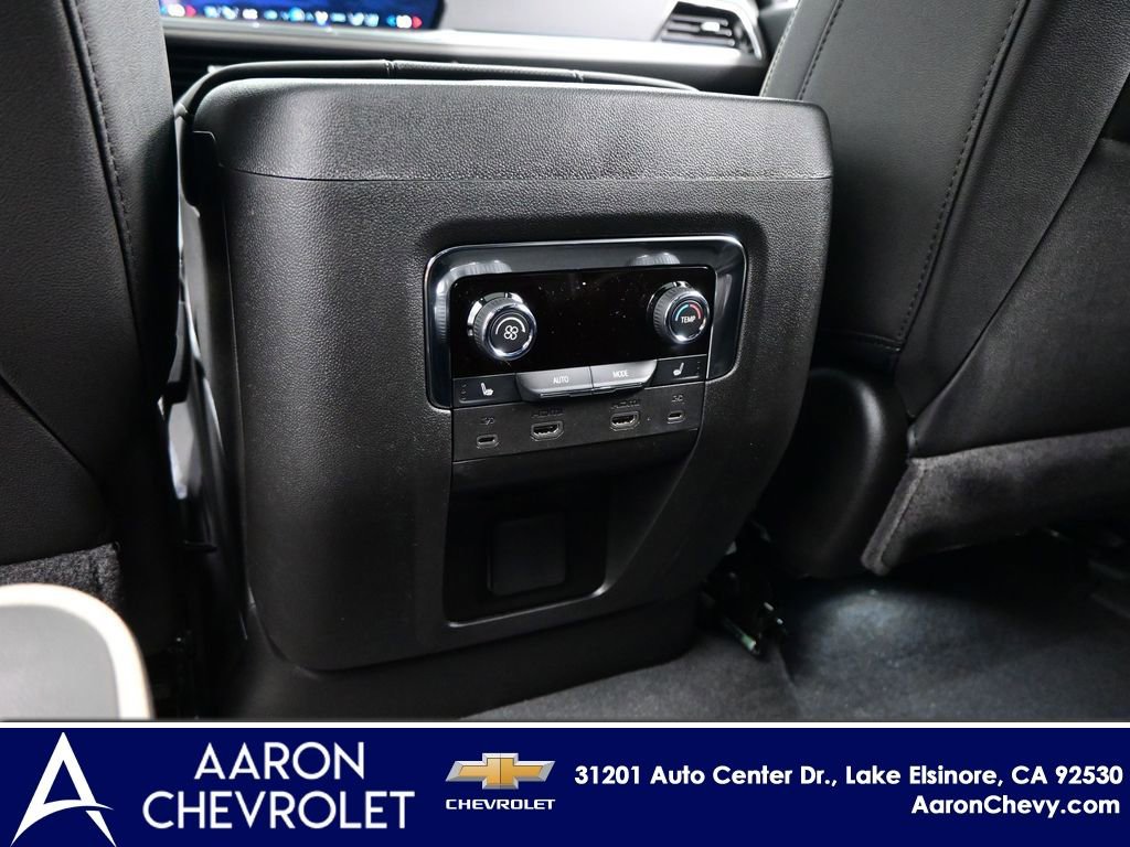 New 2026 Chevrolet Suburban Premier image 42