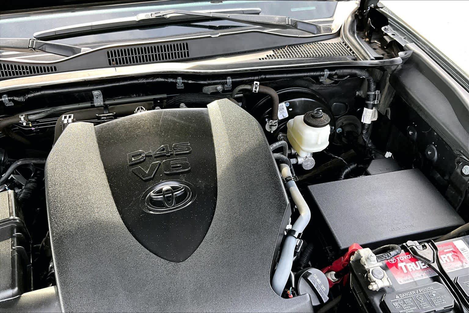 Used 2022 Toyota Tacoma SR AWD/4WD image 30
