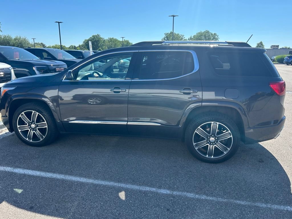 Used 2018 GMC Acadia Denali w/ Technology Package AWD/4WD image 9